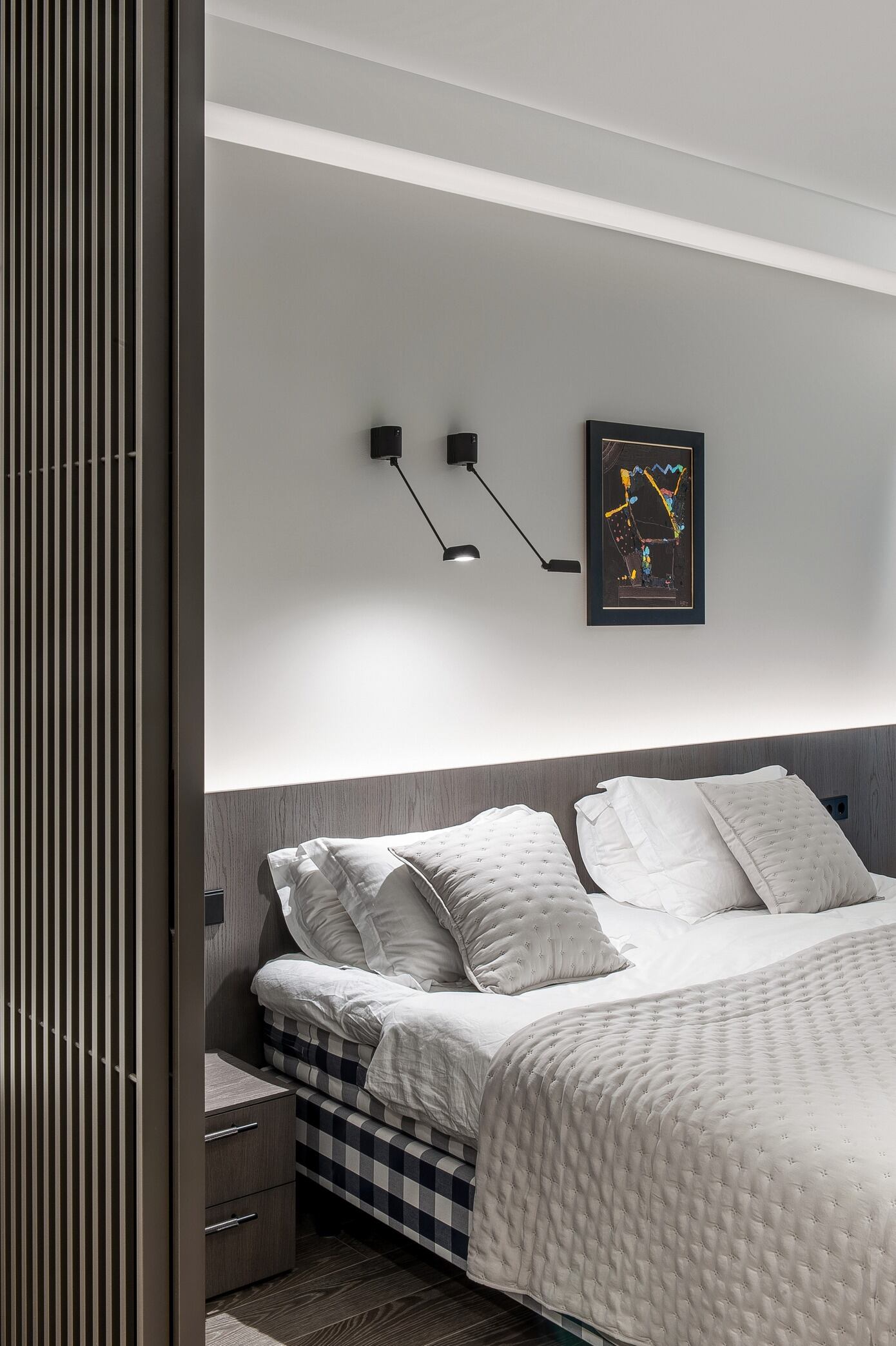 IDAS Interior Design Firm Designs a Stylish Contemporary Penthouse in Vilnius, Lithuania (12)