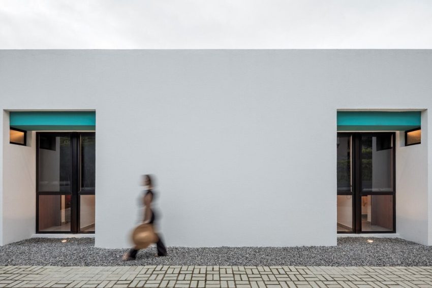 NEBR Arquitetura Designs a Stylish Contemporary House Set Amidst the Scenic Rocky Lands of Gravatá, Brazil (18)