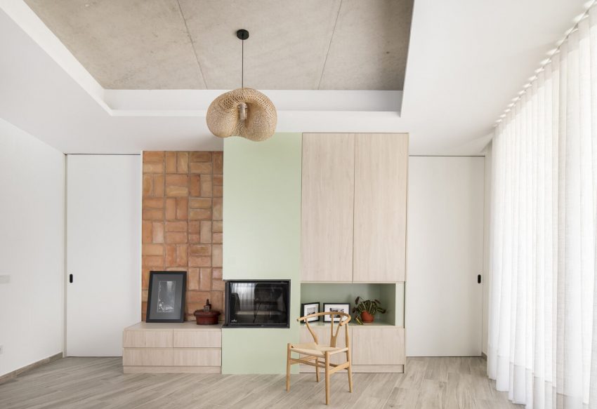 OOIIO Architecture Designs a Striking and Unusual Contemporary Home in Madrid, Spain (5)