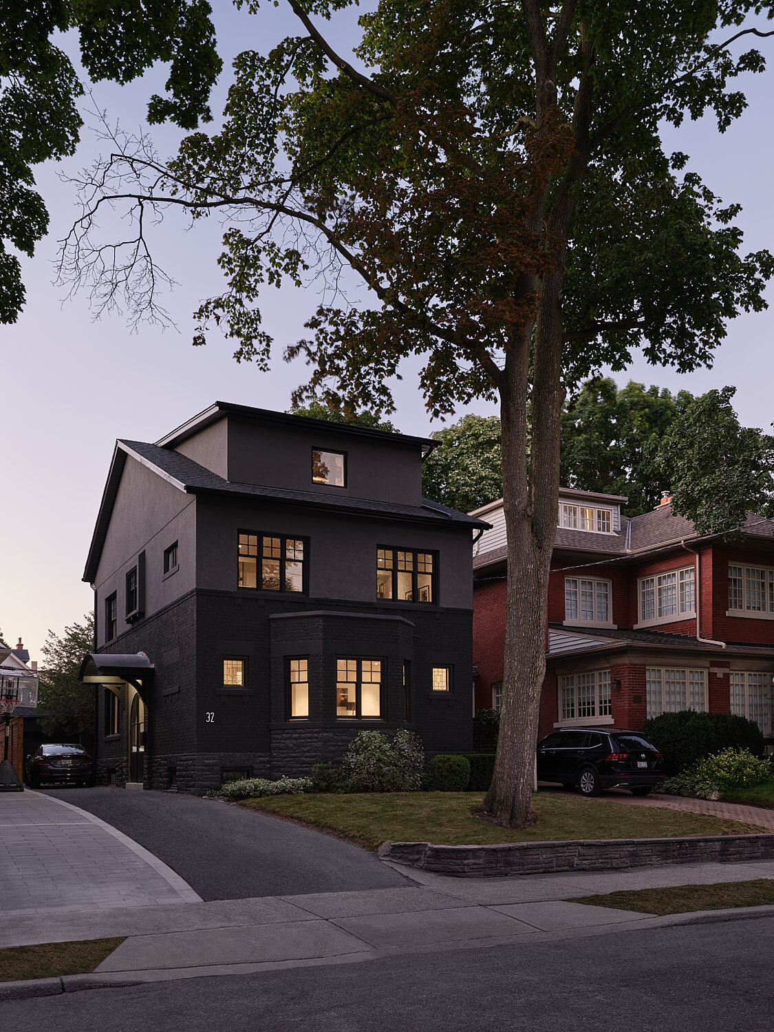 Odami Designs a Contemporary Home with Stunning Facade in Toronto, Canada (10)