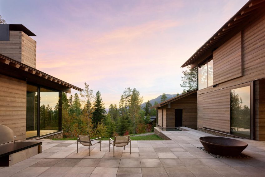 Olson Kundig Designs an Amazing Contemporary Mountain Home in Jackson Hole, Wyoming (27)