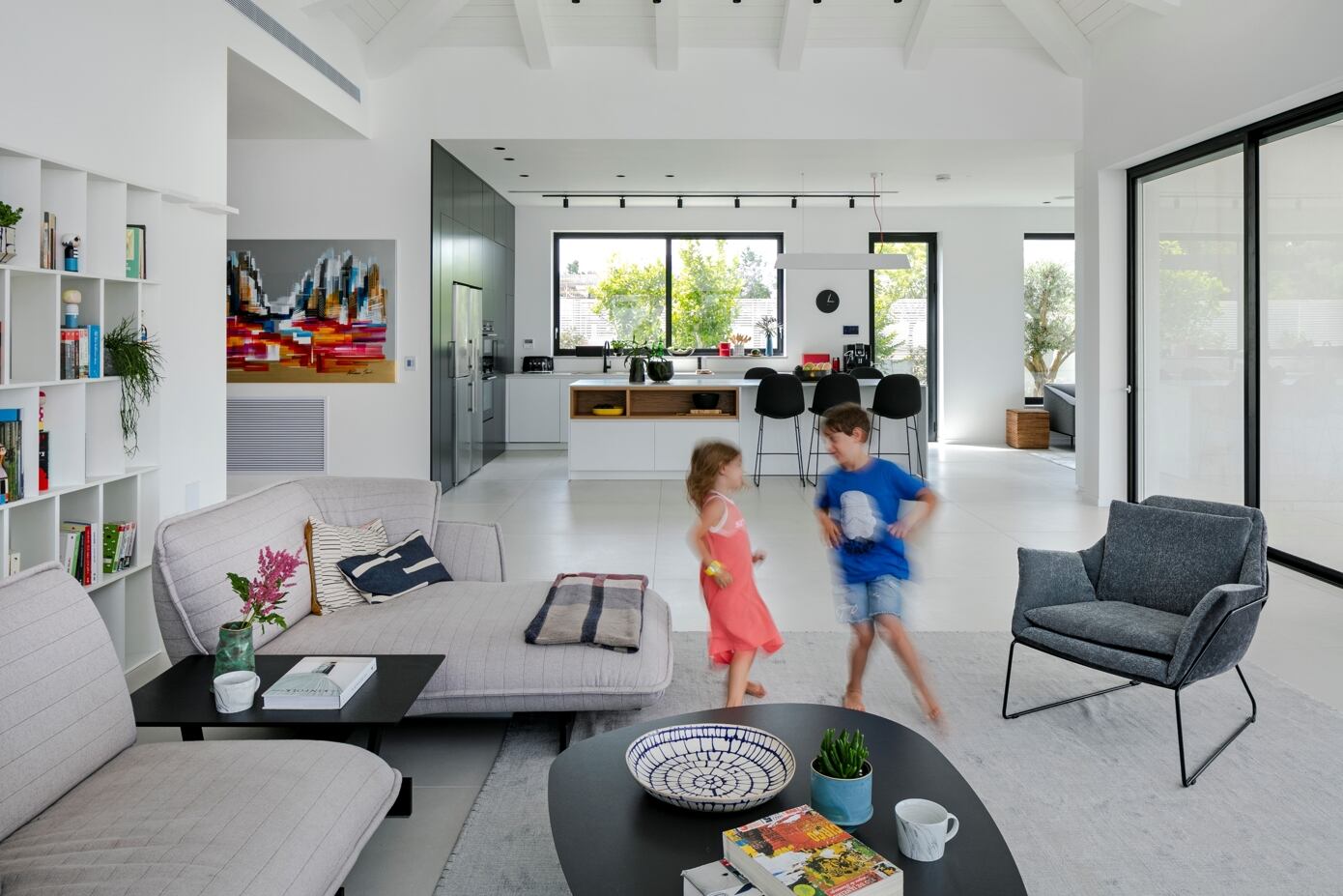 Studio Dulu Designs a Warm and Inviting Contemporary Home in Central Israel (3)