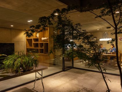 Tomoaki Uno Architects Design a Unique Concrete and Stone House in Nagoya, Japan (19)