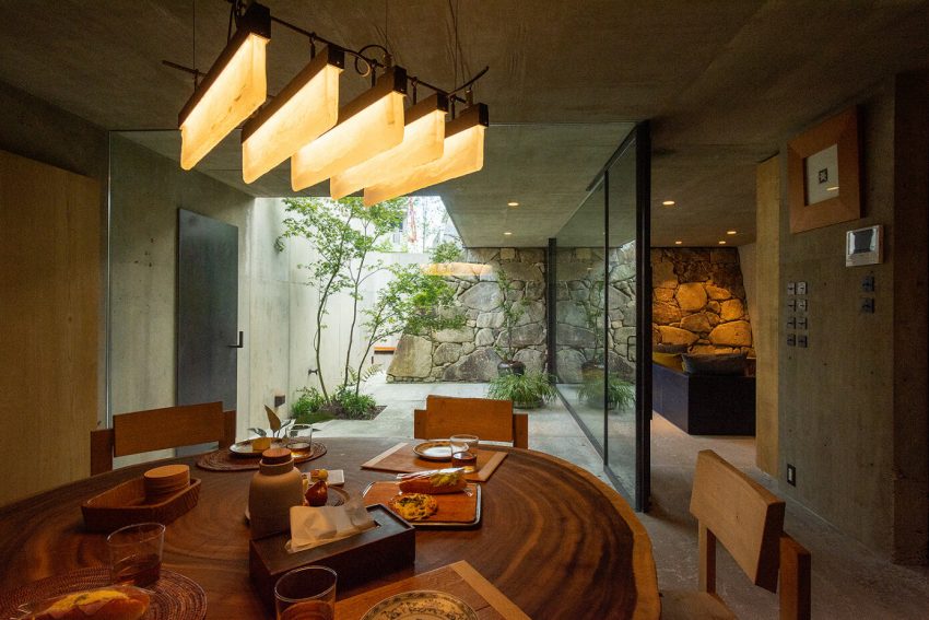 Tomoaki Uno Architects Design a Unique Concrete and Stone House in Nagoya, Japan (5)