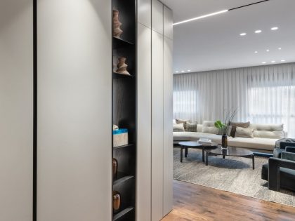 Tzvia Kazayoff – Interior Design Unveils an Elegant Apartment in Tel Aviv, Israel (8)