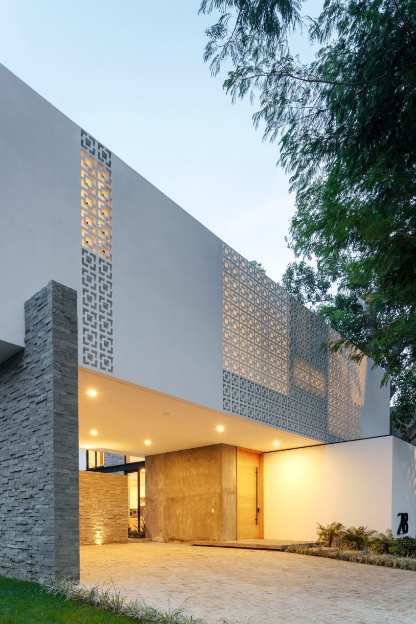 A Splendid Modern House with Bright Interior and White Walls in Colima, Mexico by Di Frenna Arquitectos (28)