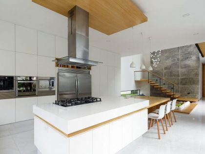 A Splendid Modern House with Bright Interior and White Walls in Colima, Mexico by Di Frenna Arquitectos (7)