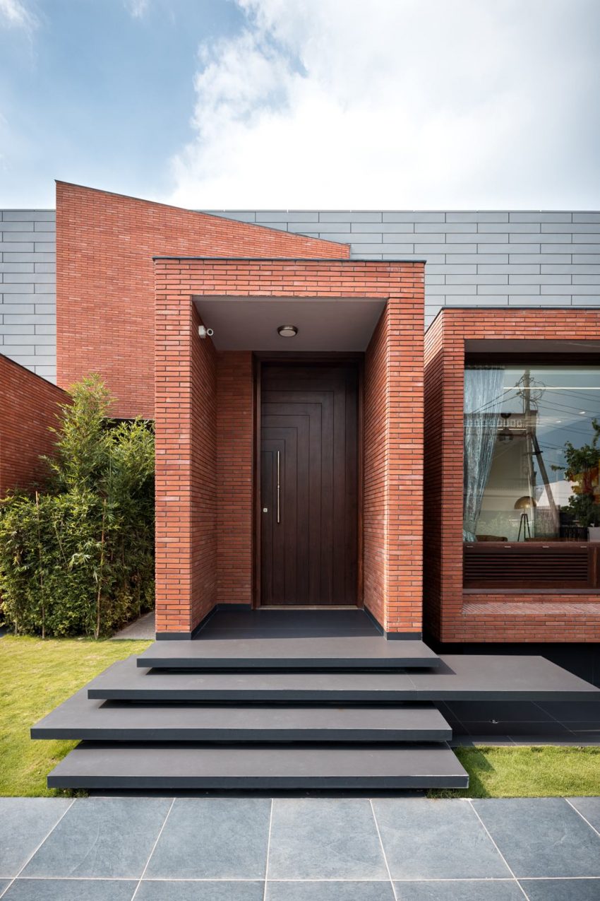 A Charming Contemporary House with Exposed Brick Facade in Shahbad, India by Anudeep Bhandari & Associates (13)