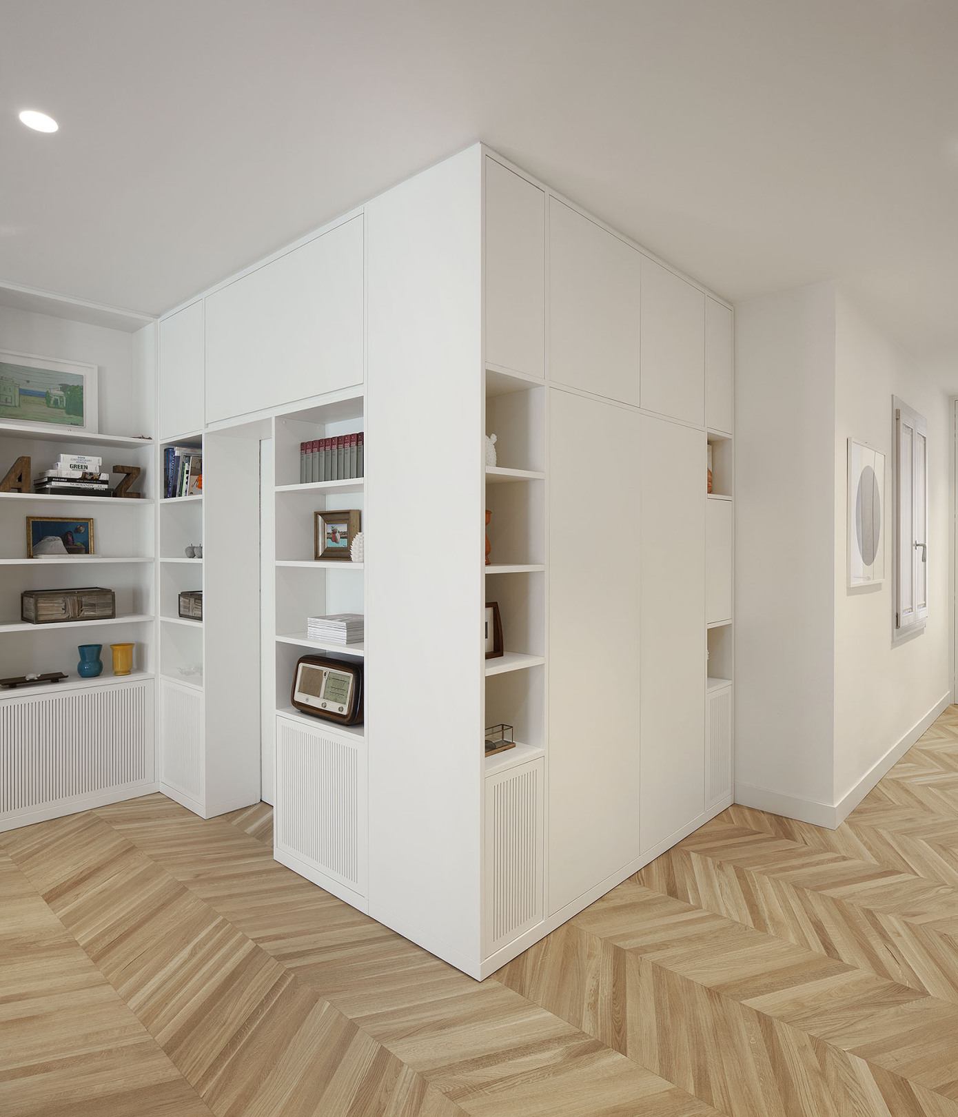 A Lavish Contemporary Home for a Young Couple in Catania, Italy by Eva Grillo (11)