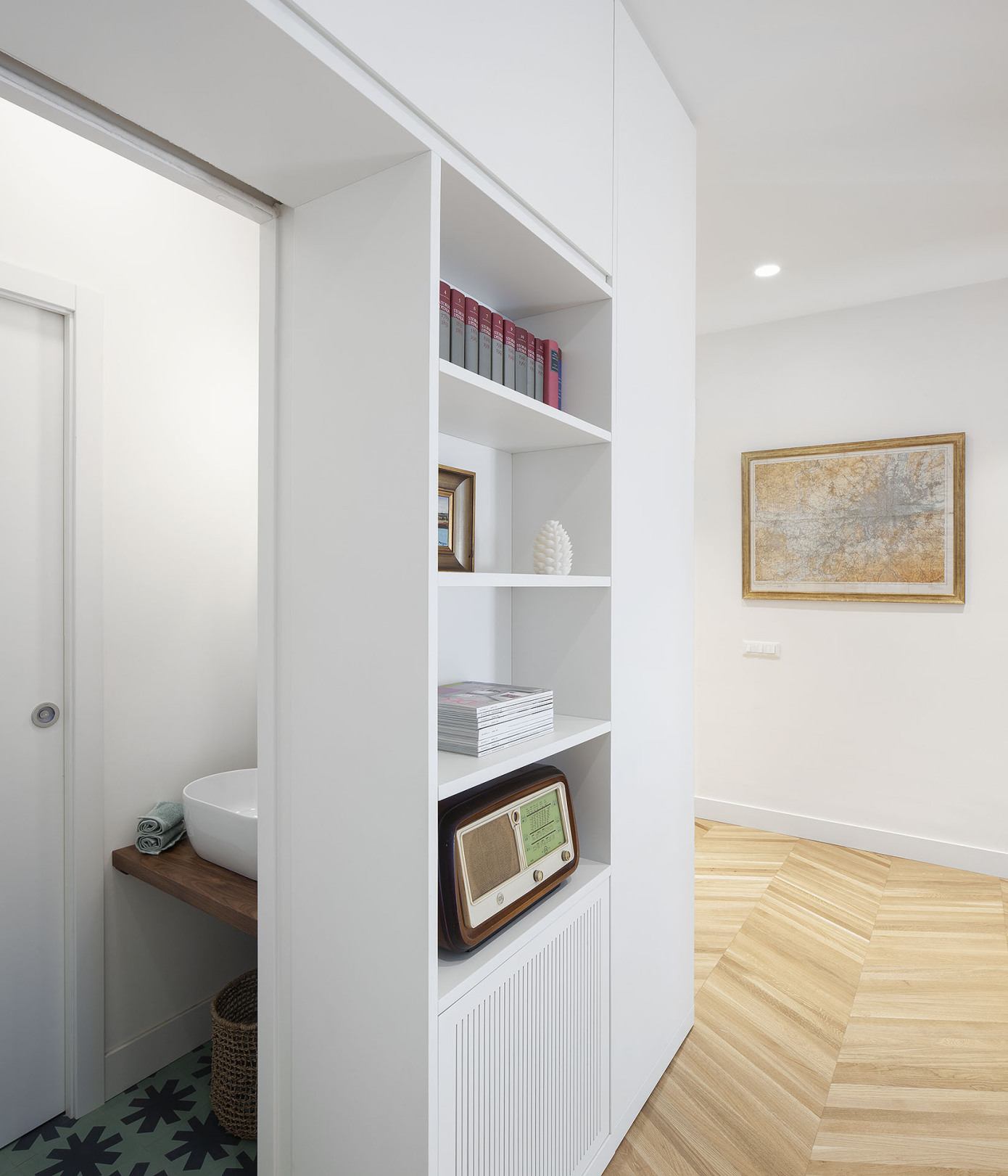 A Lavish Contemporary Home for a Young Couple in Catania, Italy by Eva Grillo (17)