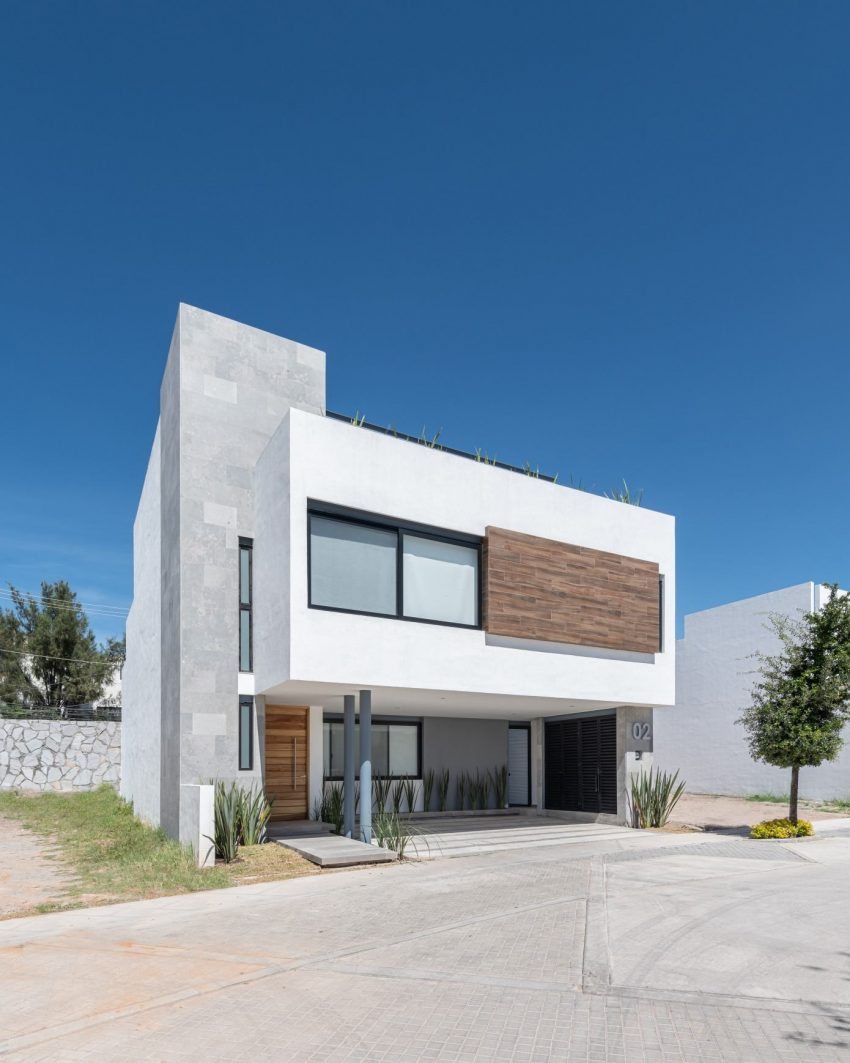 A Modern Home Features Stone, Wood, Glass and Steel in Aguascalientes, Mexico by Luis Magdaleno Veloz (31)