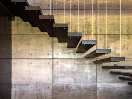 A Modern House of Concrete, Stone, Steel Beams, Glass and Wood in Colima, Mexico by Di Frenna Arquitectos (10)