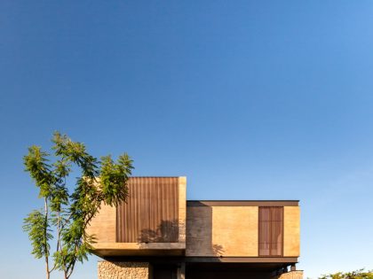 A Modern House of Concrete, Stone, Steel Beams, Glass and Wood in Colima, Mexico by Di Frenna Arquitectos (20)