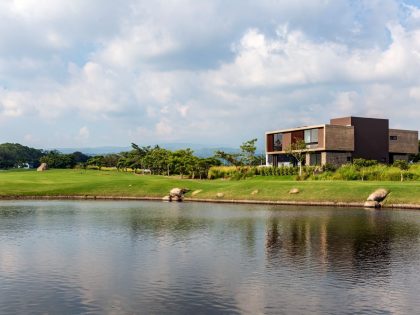 A Modern House of Concrete, Stone, Steel Beams, Glass and Wood in Colima, Mexico by Di Frenna Arquitectos (21)