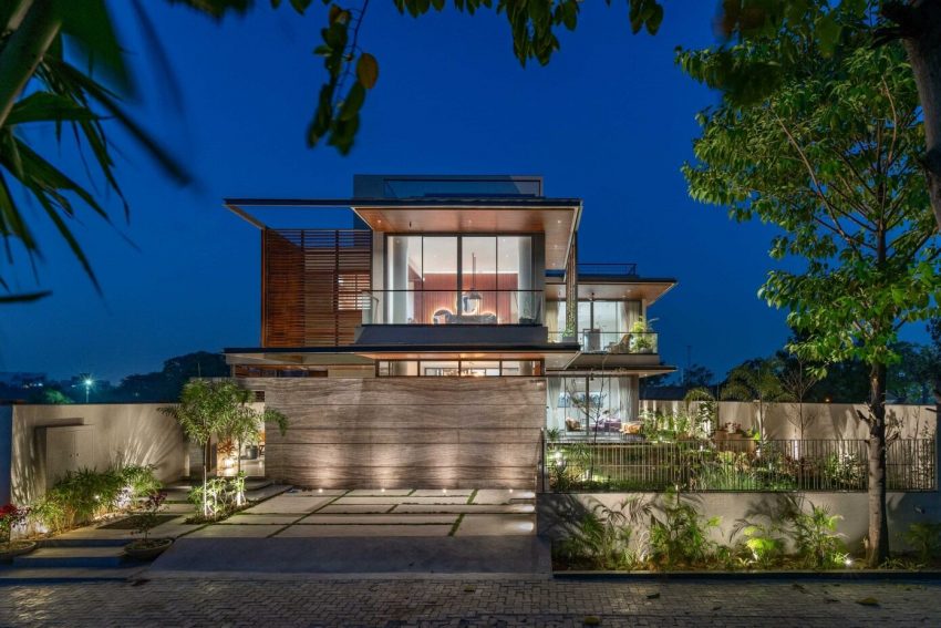 A Modern Three-Story Concrete House with a Stunning Staircase in Ahmedabad, India by Inclined Studio (26)