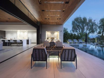 A Sophisticated Modern Desert Home with Mountain and Water Views in Palm Desert, California by Whipple Russell Architects (24)