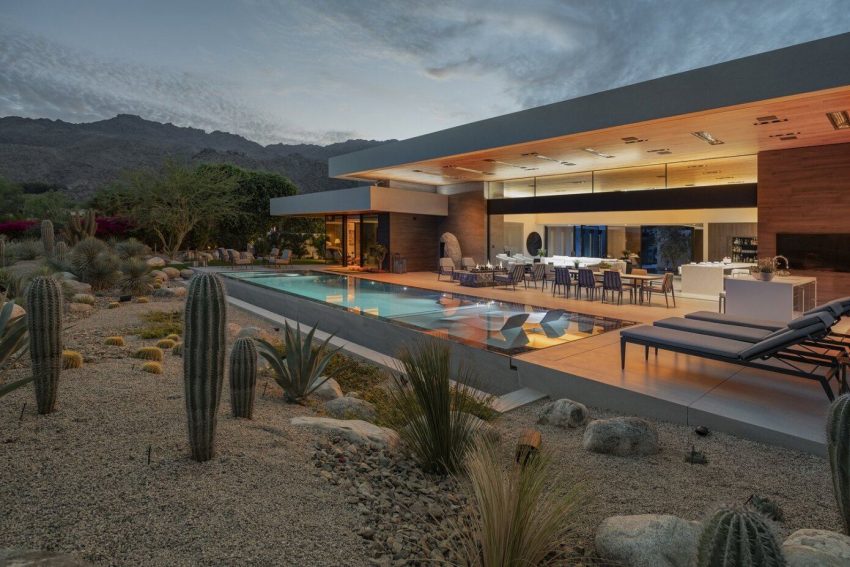 A Sophisticated Modern Desert Home with Mountain and Water Views in Palm Desert, California by Whipple Russell Architects (33)