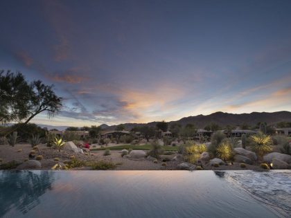 A Sophisticated Modern Desert Home with Mountain and Water Views in Palm Desert, California by Whipple Russell Architects (36)