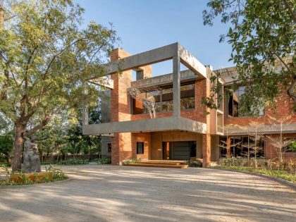 A Spacious Modern Brick Home with a Bright and Elegant Interior in Ahmedabad, India by Vihar Fadia Architects (2)