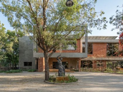 A Spacious Modern Brick Home with a Bright and Elegant Interior in Ahmedabad, India by Vihar Fadia Architects (23)