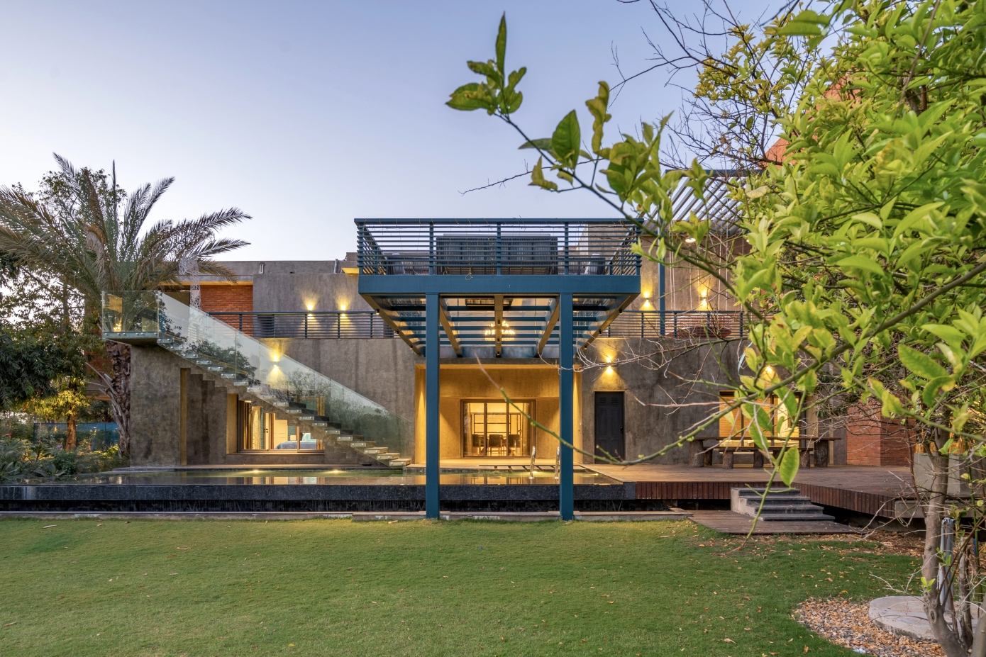 A Spacious Modern Brick Home with a Bright and Elegant Interior in Ahmedabad, India by Vihar Fadia Architects (32)