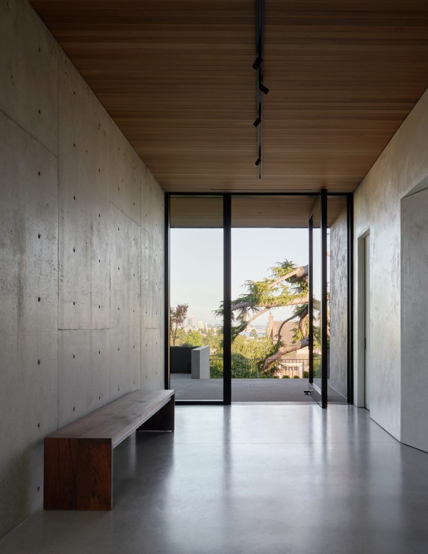 A Spectacular Cedar-Clad Home with Unparalleled Views in Seattle, Washington by GO’C (10)