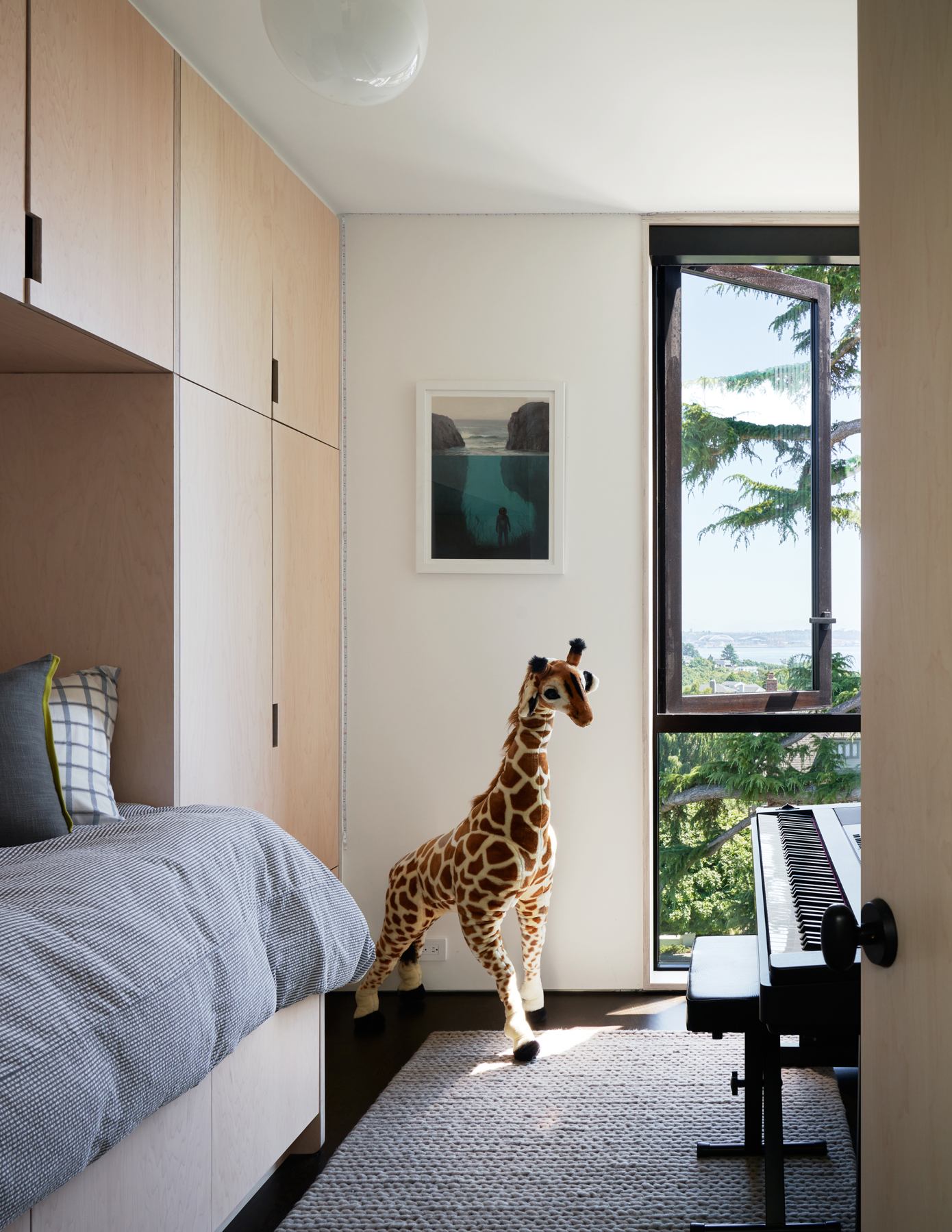 A Spectacular Cedar-Clad Home with Unparalleled Views in Seattle, Washington by GO’C (17)