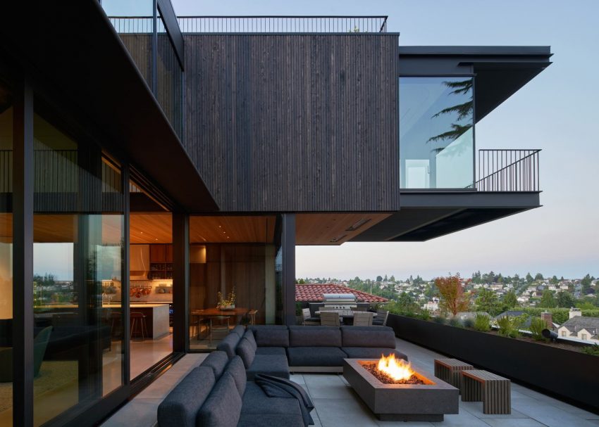 A Spectacular Cedar-Clad Home with Unparalleled Views in Seattle, Washington by GO’C (26)