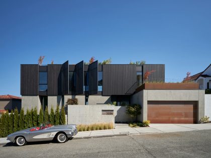 A Spectacular Cedar-Clad Home with Unparalleled Views in Seattle, Washington by GO’C (30)