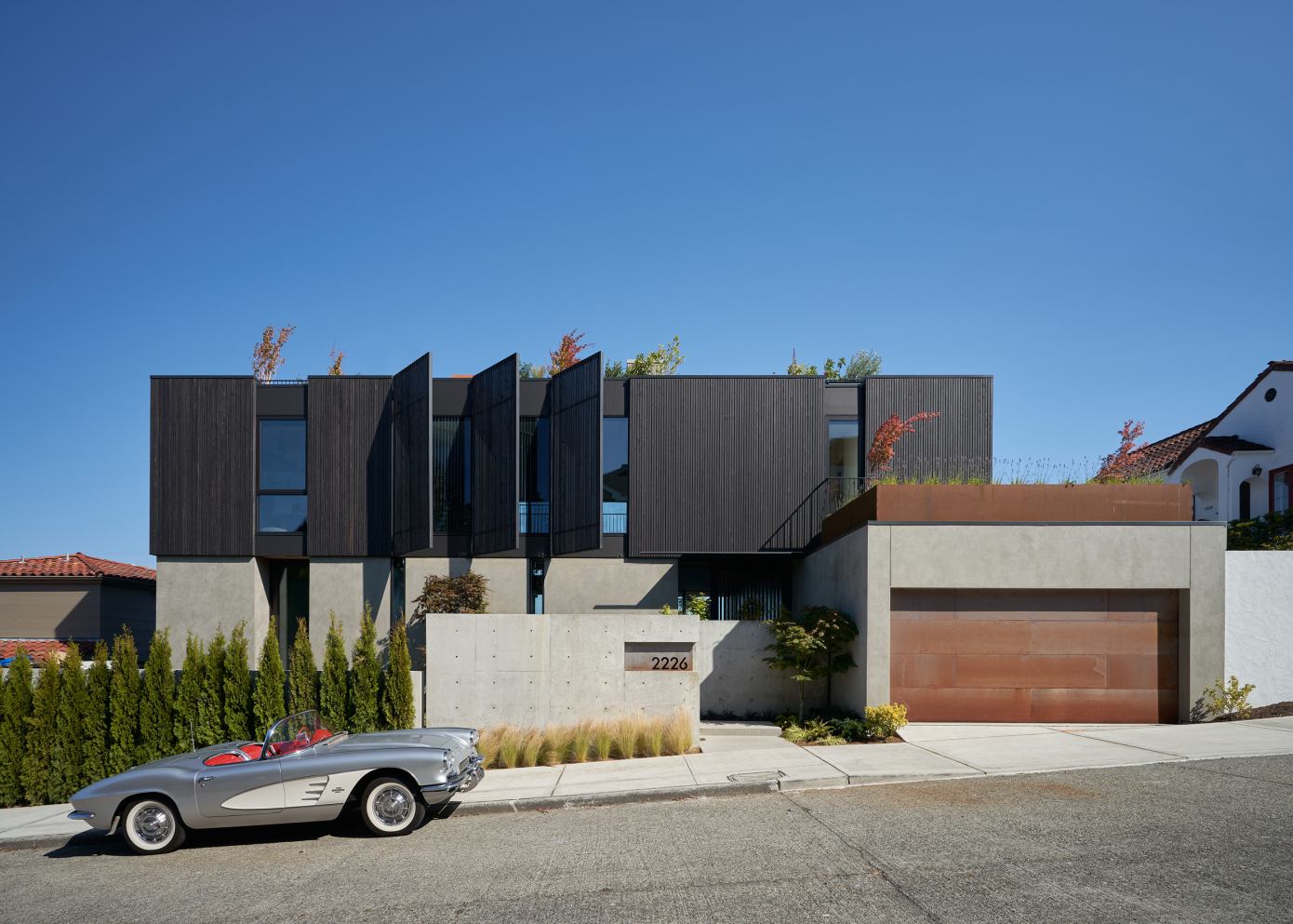 A Spectacular Cedar-Clad Home with Unparalleled Views in Seattle, Washington by GO’C (30)