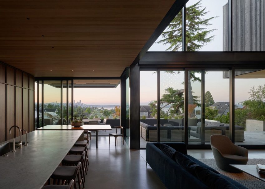 A Spectacular Cedar-Clad Home with Unparalleled Views in Seattle, Washington by GO’C (8)