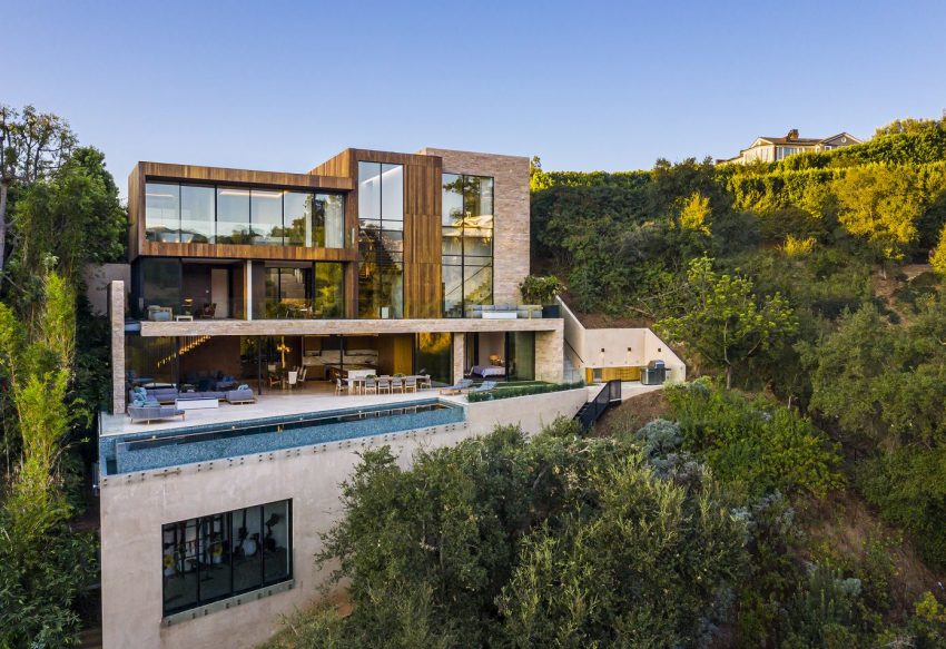 A Striking Contemporary Home Nestled in the Hills of Los Angeles, California by Shubindonaldson Architects (31)