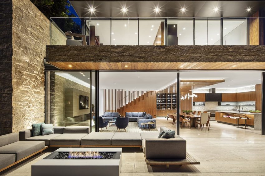 A Striking Contemporary Home Nestled in the Hills of Los Angeles, California by Shubindonaldson Architects (34)