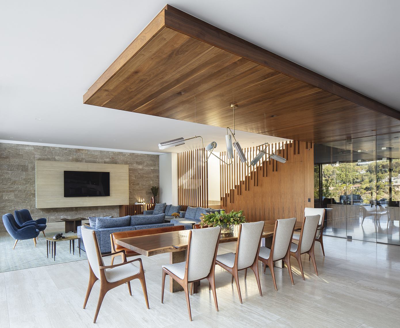 A Striking Contemporary Home Nestled in the Hills of Los Angeles, California by Shubindonaldson Architects (8)