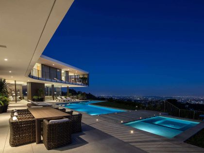 A Striking Propeller-Shaped Glass House with Mesmerizing Views in Bel Air, Los Angeles by SPF:architects (15)