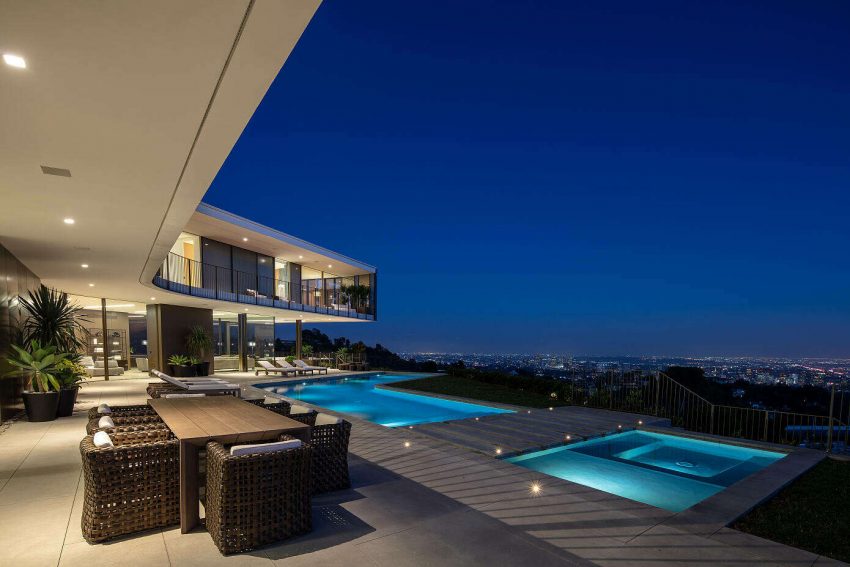A Striking Propeller-Shaped Glass House with Mesmerizing Views in Bel Air, Los Angeles by SPF:architects (15)