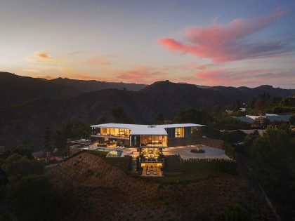 A Striking Propeller-Shaped Glass House with Mesmerizing Views in Bel Air, Los Angeles by SPF:architects (19)