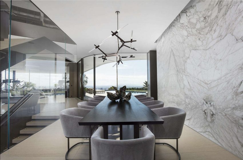 A Striking Propeller-Shaped Glass House with Mesmerizing Views in Bel Air, Los Angeles by SPF:architects (4)