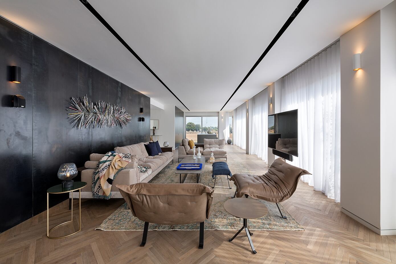 A Stunning Apartment with a View to the Fields in Tel Aviv, Israel by Tzvia Kazayoff (1)