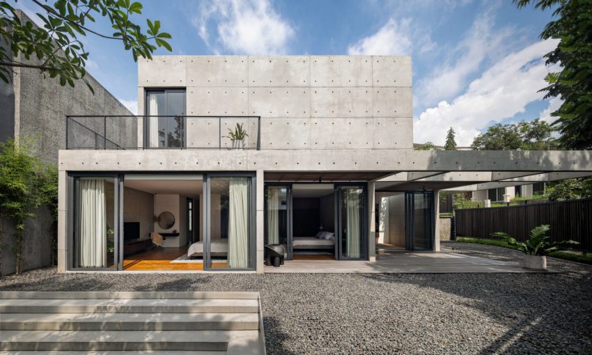 A Stunning Concrete Home for a Couple and Two Children in Semarang, Indonesia by Tamara Wibowo Architects (1)