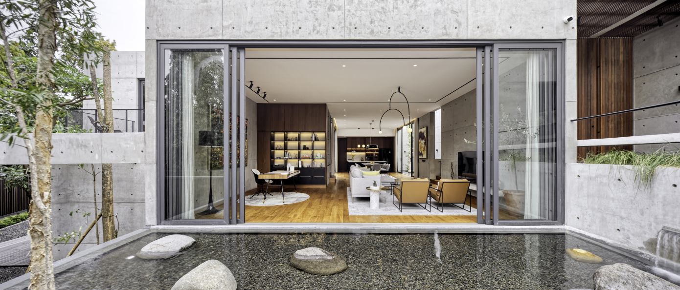 A Stunning Concrete Home for a Couple and Two Children in Semarang, Indonesia by Tamara Wibowo Architects (11)