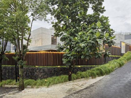 A Stunning Concrete Home for a Couple and Two Children in Semarang, Indonesia by Tamara Wibowo Architects (25)