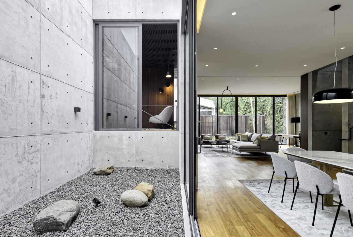 A Stunning Concrete Home for a Couple and Two Children in Semarang, Indonesia by Tamara Wibowo Architects (6)