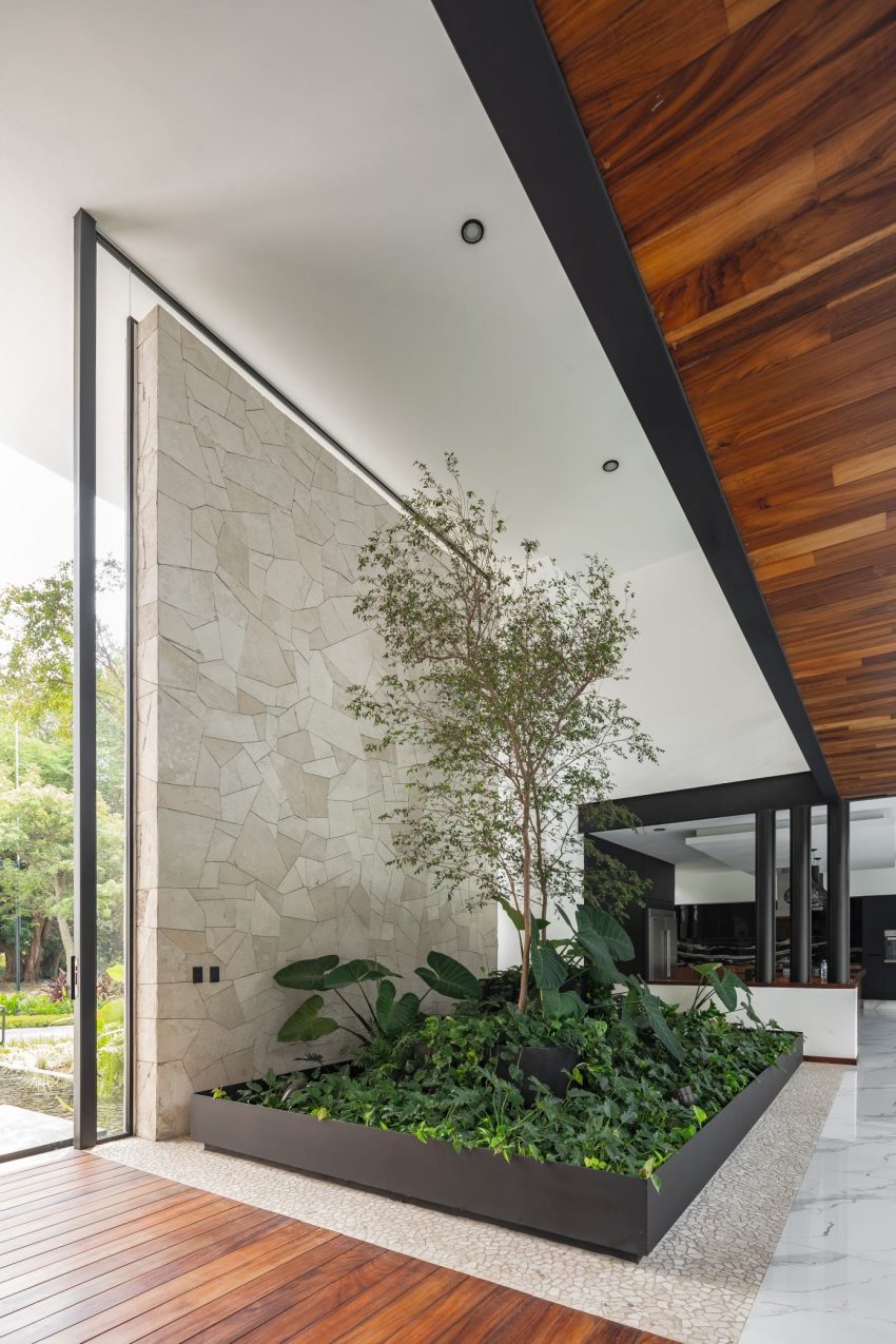 A Stunning Contemporary Home with Warm Elegance in Colima, Mexico by Di Frenna Arquitectos (32)