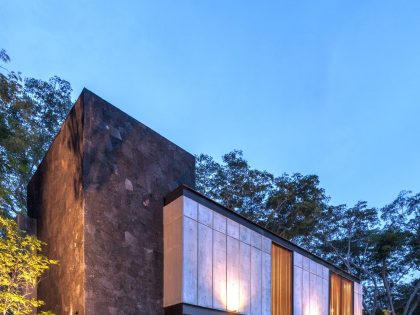 A Stunning House Combines Stone, Concrete and Wood in Colima, Mexico by Di Frenna Arquitectos (23)