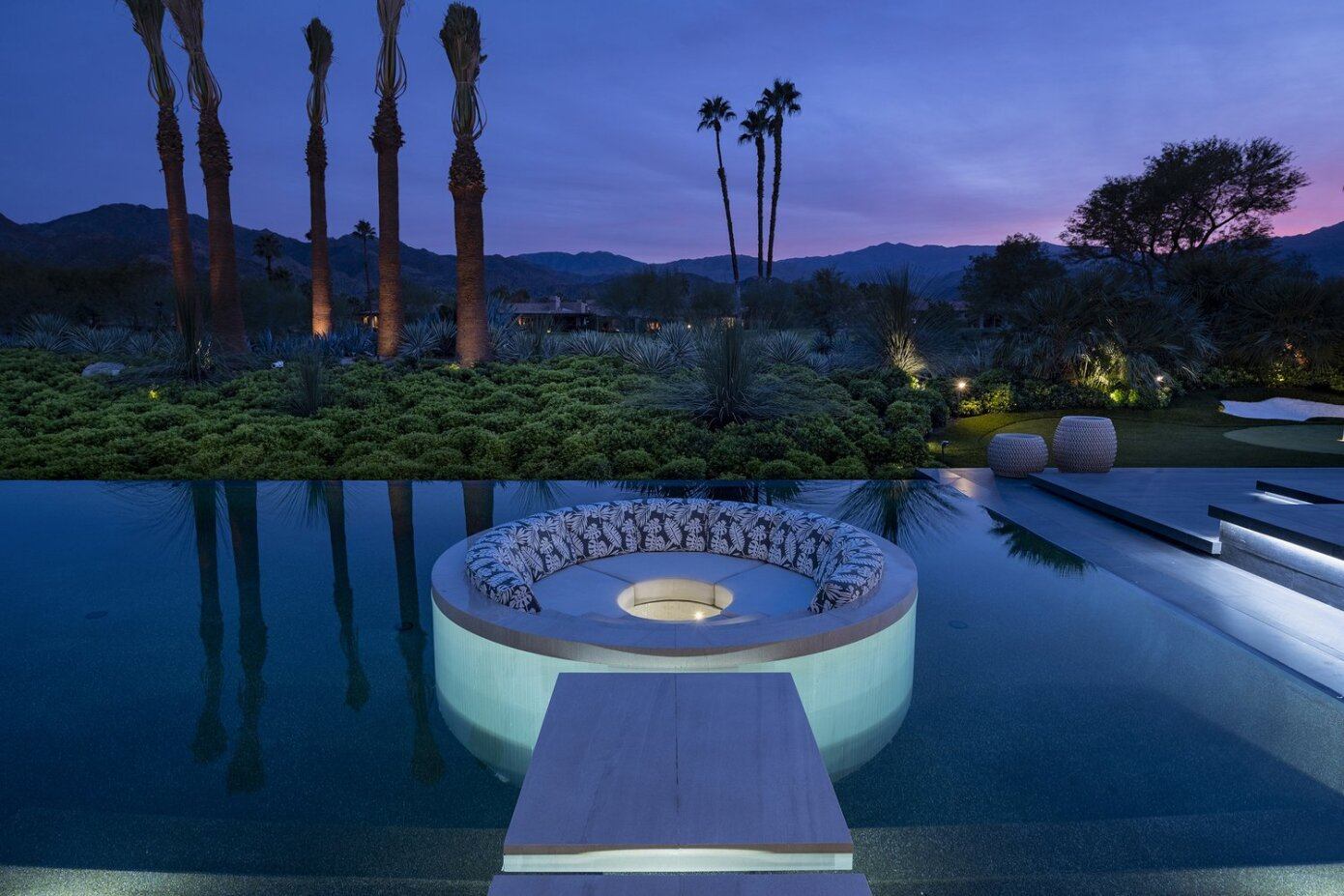 A Stunning Luxurious Modern Home with a Breathtaking Views in Indian Wells by Whipple Russell Architects (53)