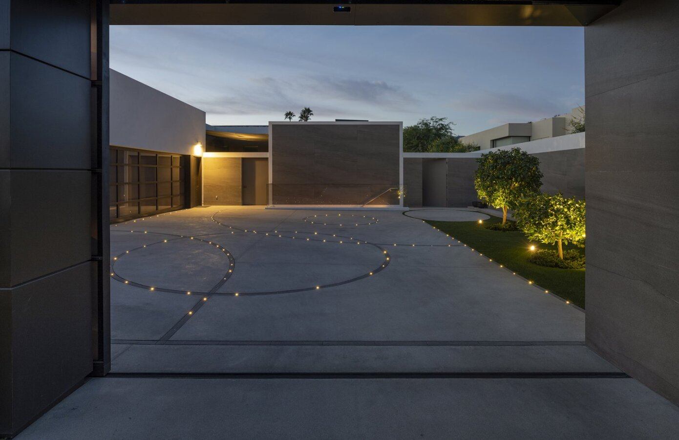 A Stunning Luxurious Modern Home with a Breathtaking Views in Indian Wells by Whipple Russell Architects (58)