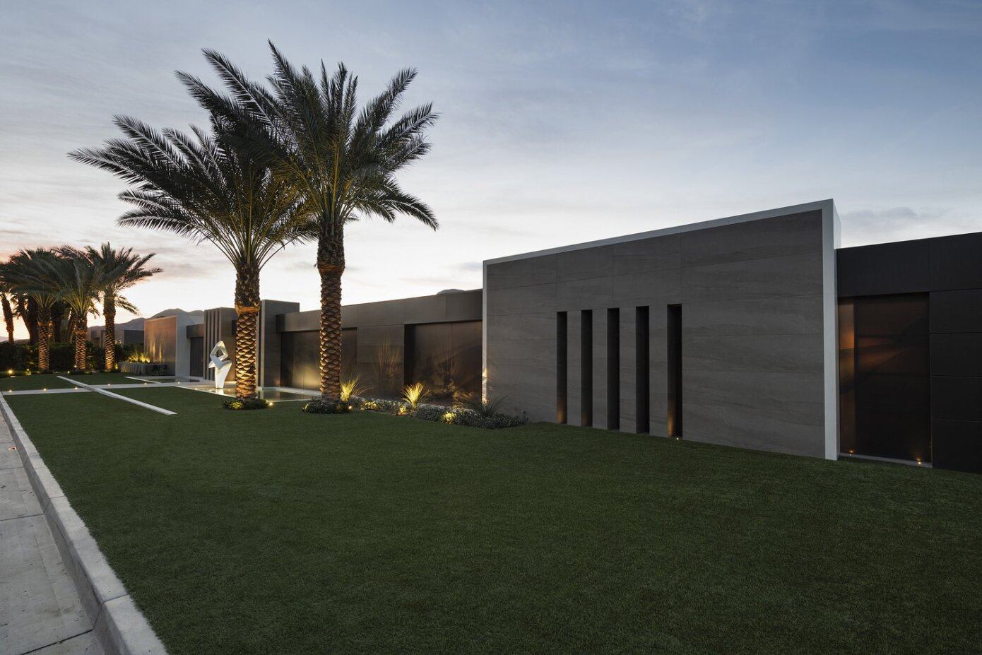 A Stunning Luxurious Modern Home with a Breathtaking Views in Indian Wells by Whipple Russell Architects (60)