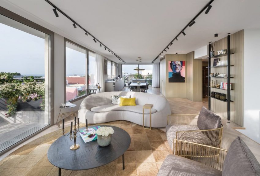 A Stunning Modern Penthouse for a Young Couple with a New Baby in Tel Aviv, Israel by Tzvia Kazayoff (1)