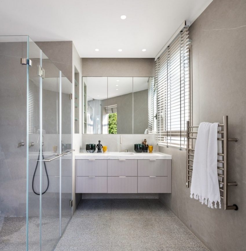 A Stunning Modern Penthouse for a Young Couple with a New Baby in Tel Aviv, Israel by Tzvia Kazayoff (14)